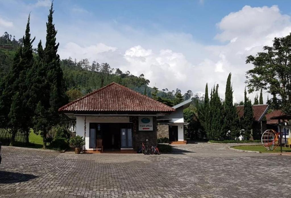 New Mountain Springs & Resor Bandung
